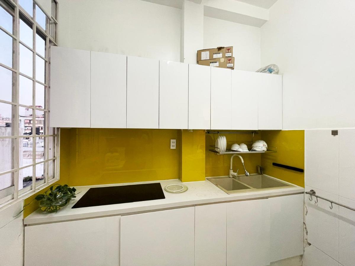 Ductaigallery's & Hidden In Bui Vien St Apartment
