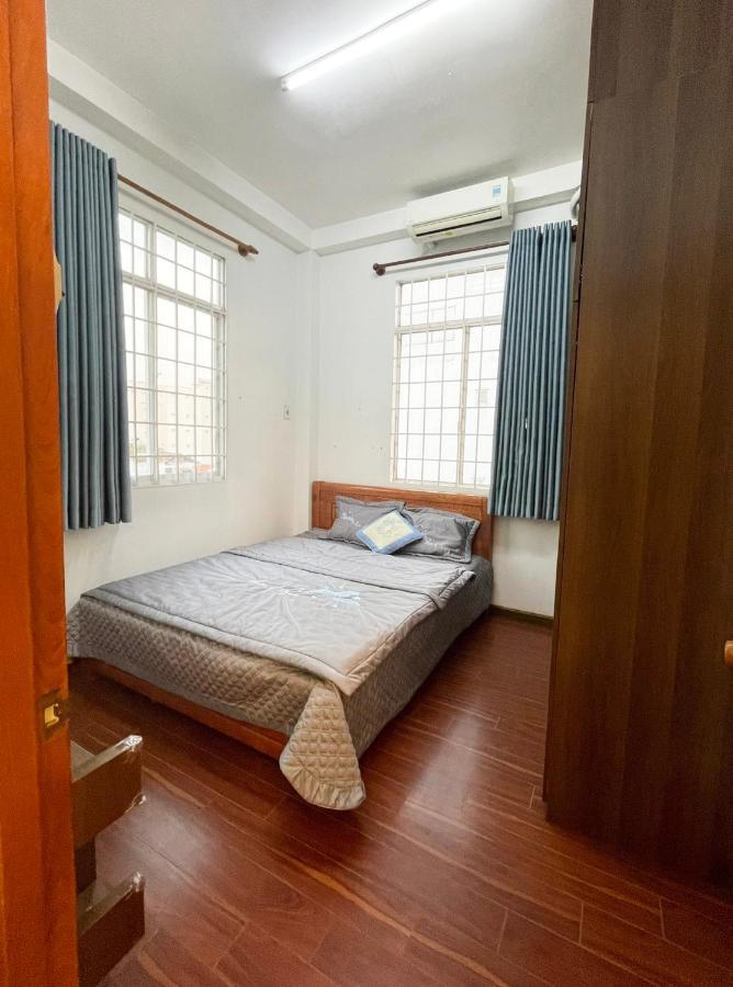 Ductaigallery's & Hidden In Bui Vien St Apartment