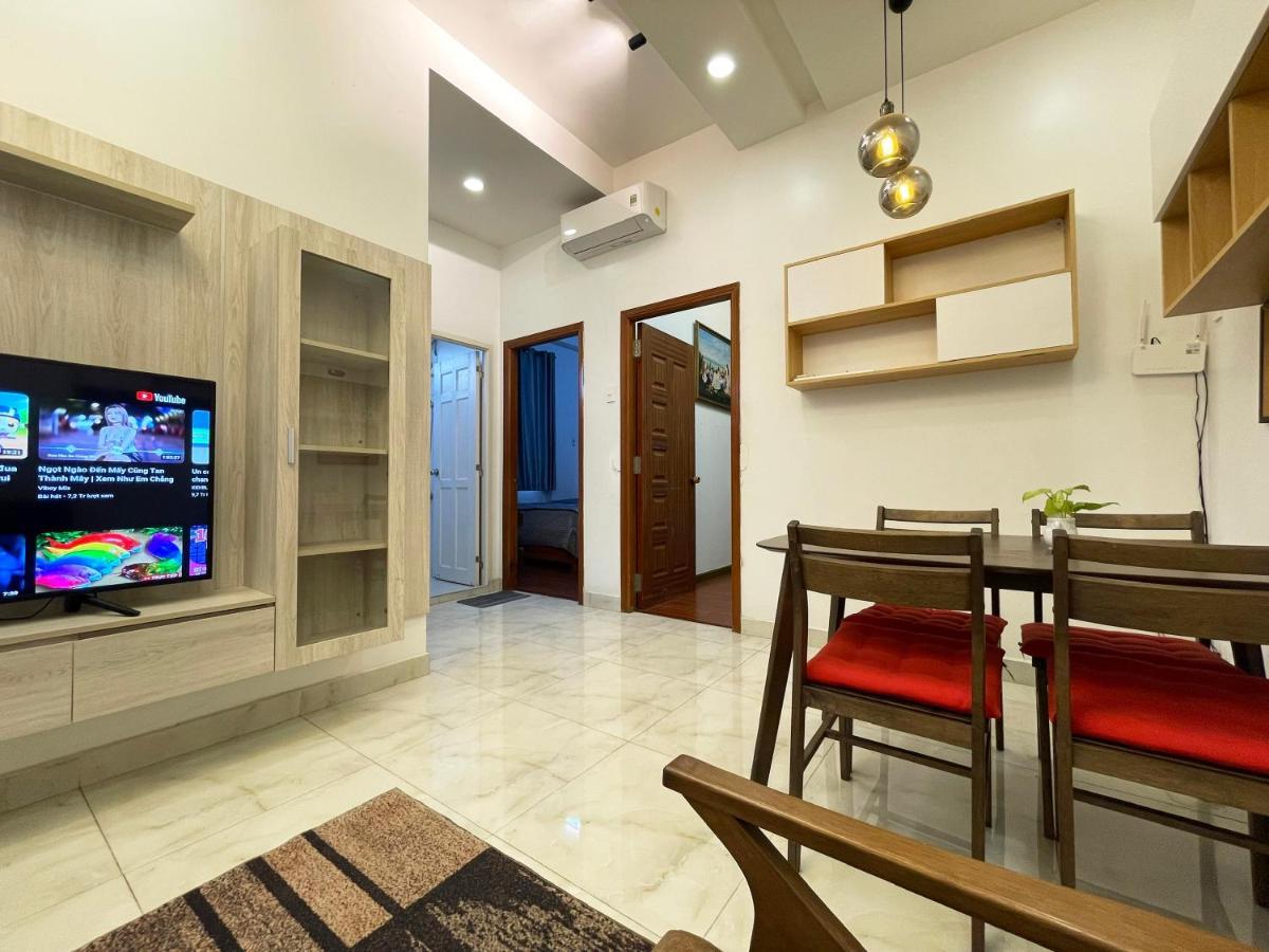 Ductaigallery's & Hidden In Bui Vien St Apartment